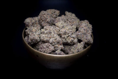 Zkikttle Cake Hy Bowl w Zkittles Cake Indica AAA